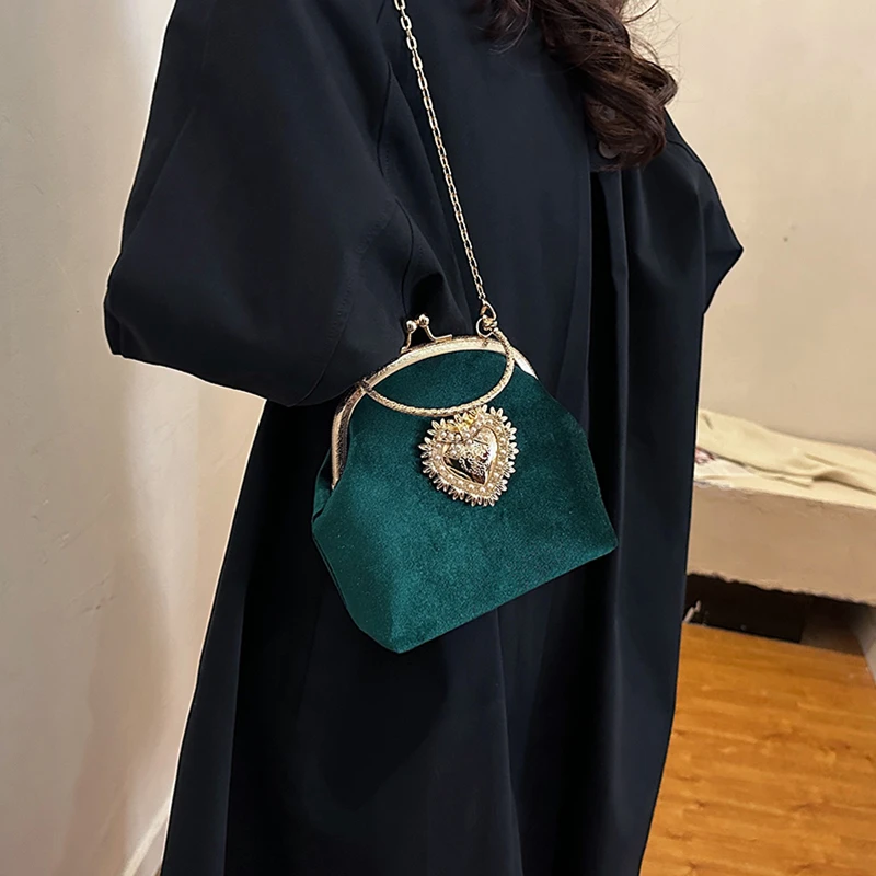 Chains Velvet Frame Heart Dinn - Women Bags Discount ulasan dan harga